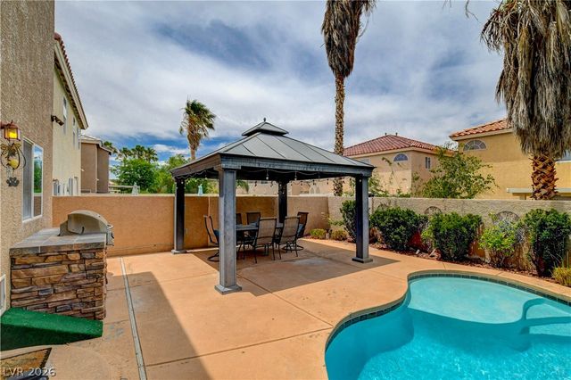 864 Eureka Falls Court, Henderson, NV 89052