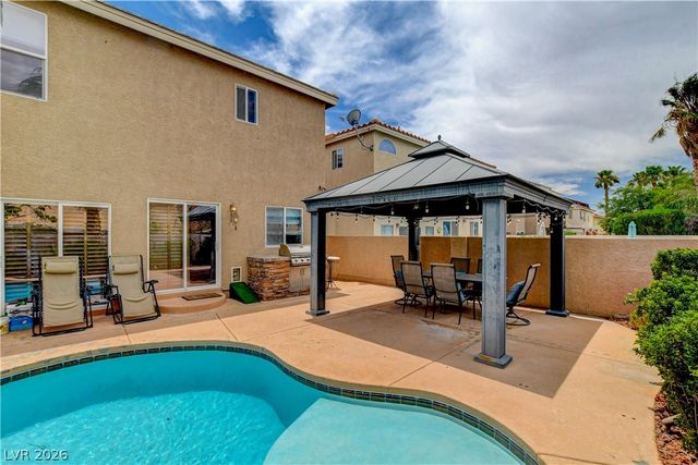 864 Eureka Falls Court, Henderson, NV 89052