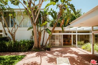 3334 E 1st Street, Long Beach, CA 90803