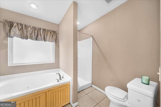 212 Whispering Pine Circle NE, White, GA 30184