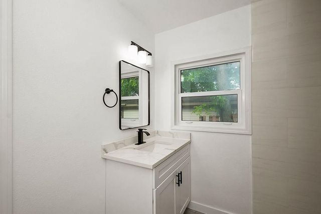 2508 N Houston Drive, La Marque, TX 77568