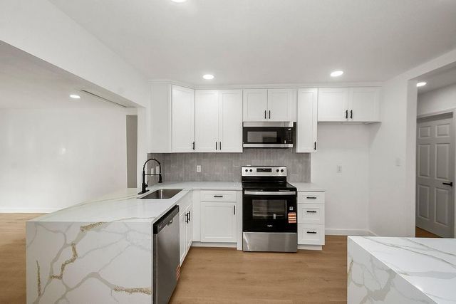 2508 N Houston Drive, La Marque, TX 77568