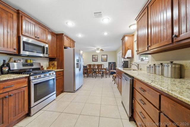 12492 S 4200 Road B, Claremore, OK 74017