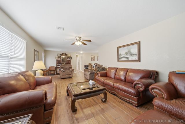 12492 S 4200 Road B, Claremore, OK 74017