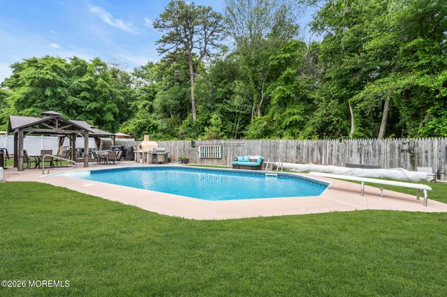 815 France Court, Toms River, NJ 08753