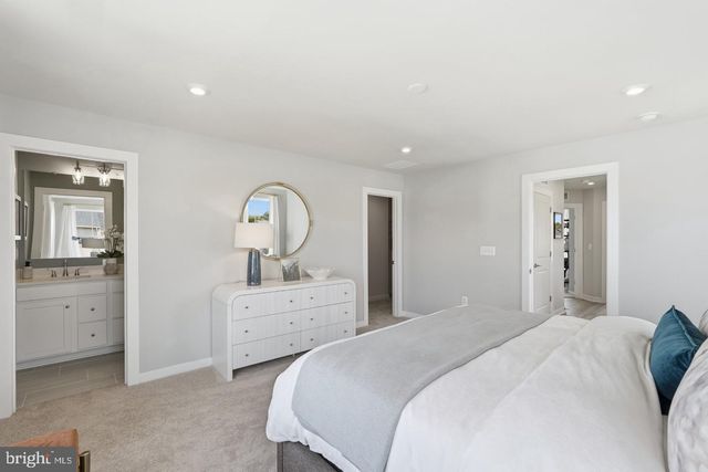 10799 PENNYWELL GARDEN RD, Manassas, VA 20112