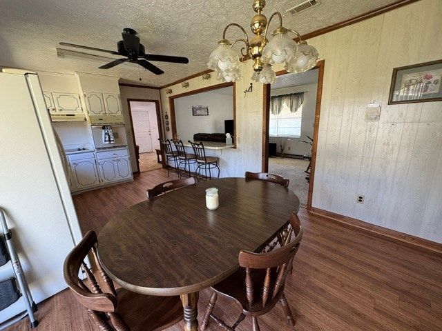 13935 Cottonwood Rd, Cottonwood, AL 36320