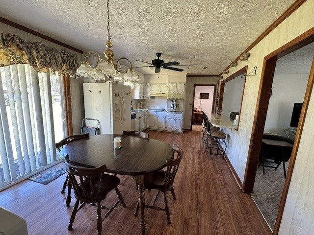 13935 Cottonwood Rd, Cottonwood, AL 36320