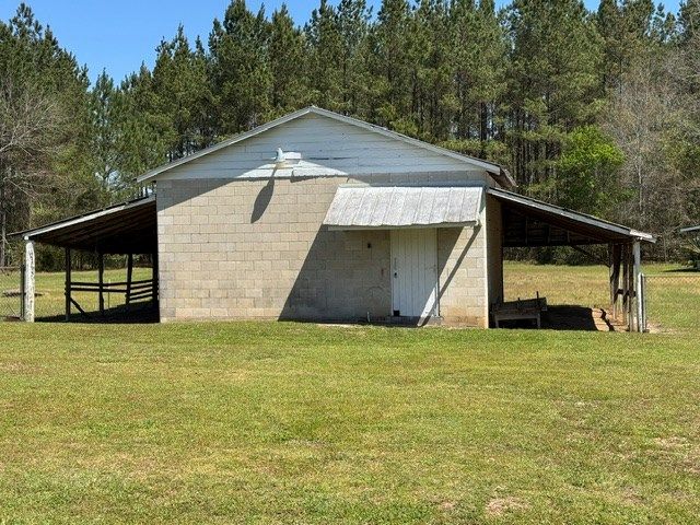 13935 Cottonwood Rd, Cottonwood, AL 36320