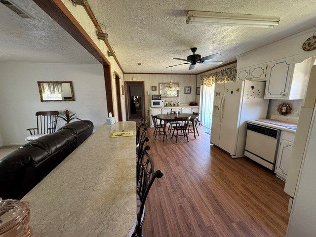 13935 Cottonwood Rd, Cottonwood, AL 36320