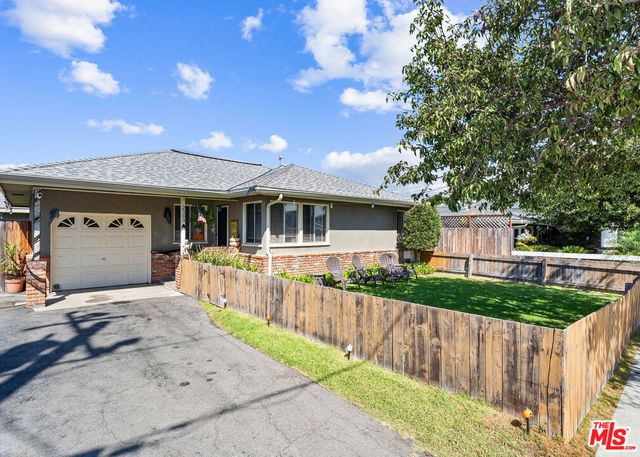 2383 Orange Avenue, Costa Mesa, CA 92627