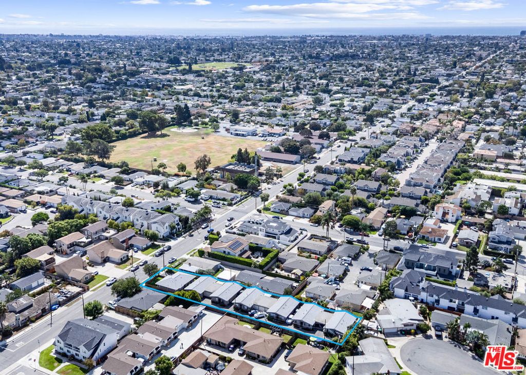 2383 Orange Avenue, Costa Mesa, CA 92627