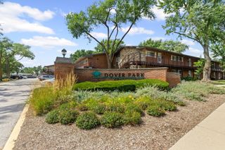 1915 Whitechapel Drive 1E, Mount Prospect, IL 60056