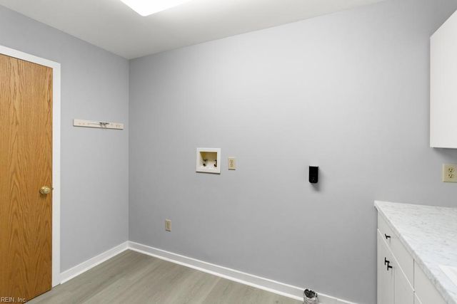 5731 Kings Ridge RD, Gloucester, VA 23061