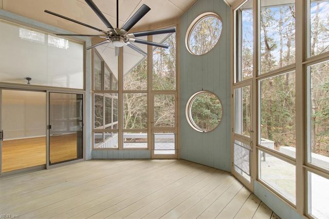 5731 Kings Ridge RD, Gloucester, VA 23061