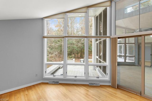 5731 Kings Ridge RD, Gloucester, VA 23061