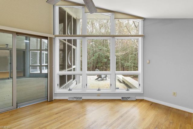 5731 Kings Ridge RD, Gloucester, VA 23061