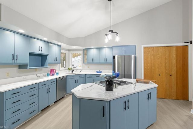 5731 Kings Ridge RD, Gloucester, VA 23061