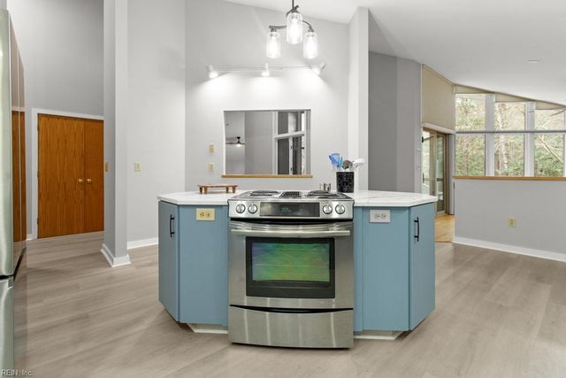 5731 Kings Ridge RD, Gloucester, VA 23061