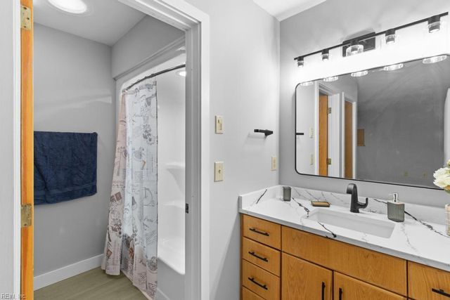 5731 Kings Ridge RD, Gloucester, VA 23061