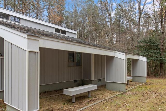 5731 Kings Ridge RD, Gloucester, VA 23061