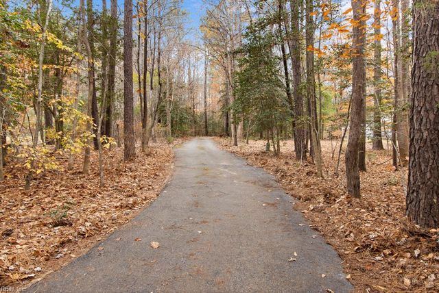 5731 Kings Ridge RD, Gloucester, VA 23061