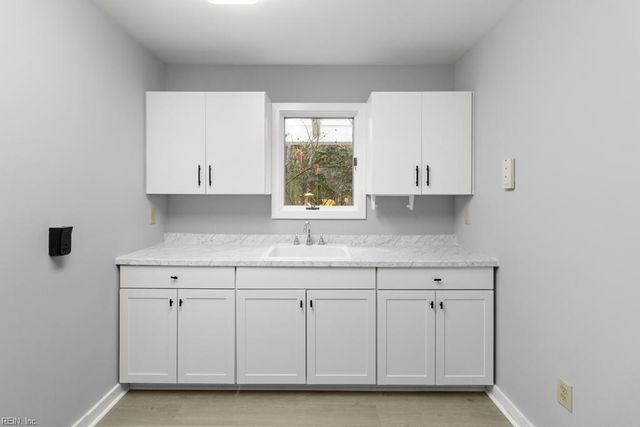 5731 Kings Ridge RD, Gloucester, VA 23061