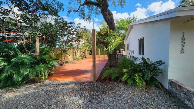 16575 Old Cutler Rd 16575, Palmetto Bay, FL 33157