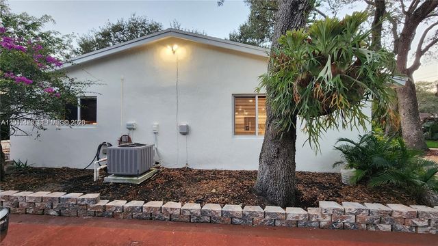 16575 Old Cutler Rd 16575, Palmetto Bay, FL 33157