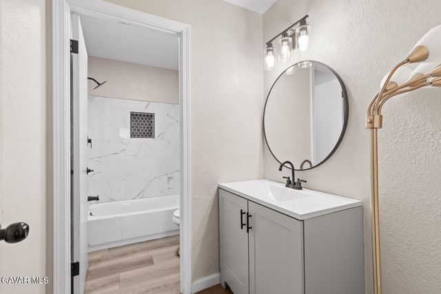 44053 Canyon Way, Lancaster, CA 93535