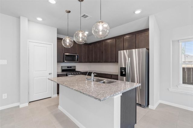 19753 Flag View Drive, Montgomery, TX 77316
