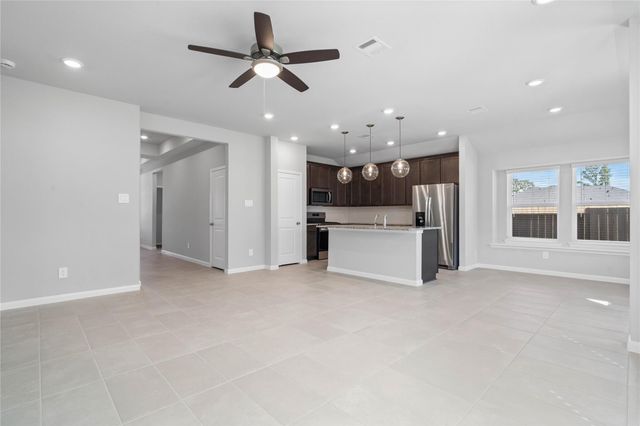 19753 Flag View Drive, Montgomery, TX 77316