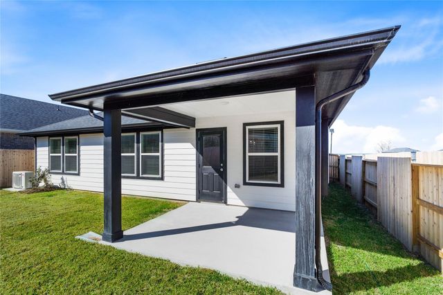 19753 Flag View Drive, Montgomery, TX 77316