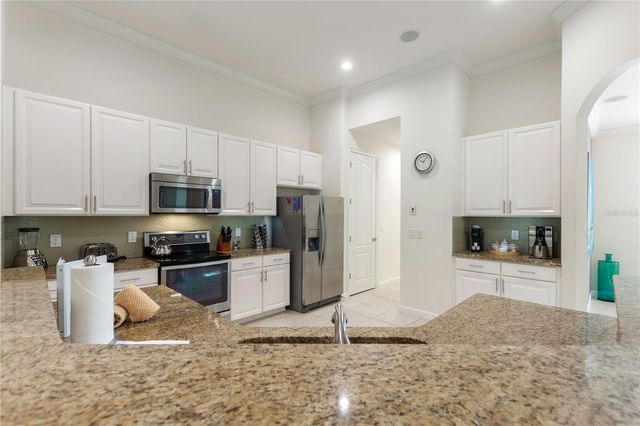 4067 OAKTREE DRIVE, Davenport, FL 33837