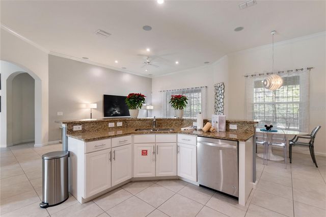 4067 OAKTREE DRIVE, Davenport, FL 33837