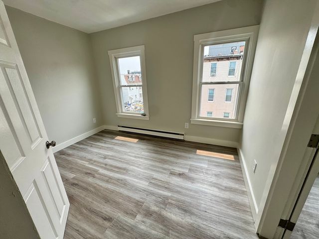 186 Marion 3, Boston, MA 02128