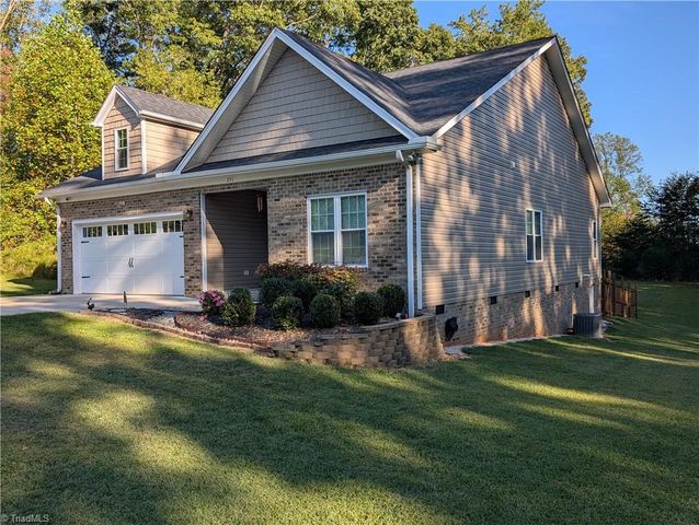 251 Devotion Farm Way, Thurmond, NC 28683