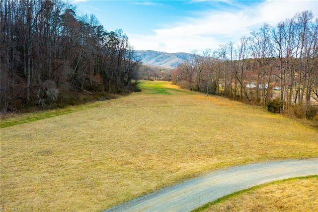 251 Devotion Farm Way, Thurmond, NC 28683