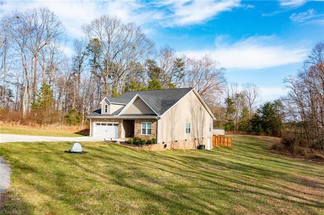 251 Devotion Farm Way, Thurmond, NC 28683