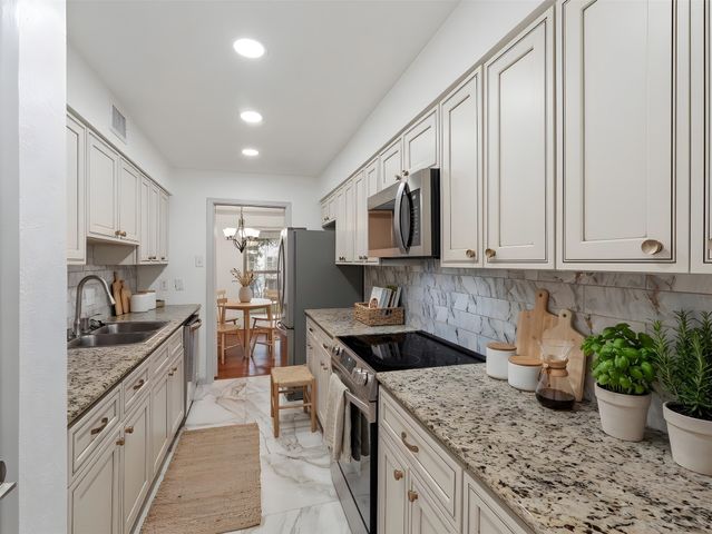 6036 Birchbrook Drive 226, Dallas, TX 75206