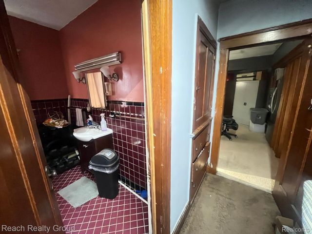 22755 GRAND RIVER Avenue, Detroit, MI 48219