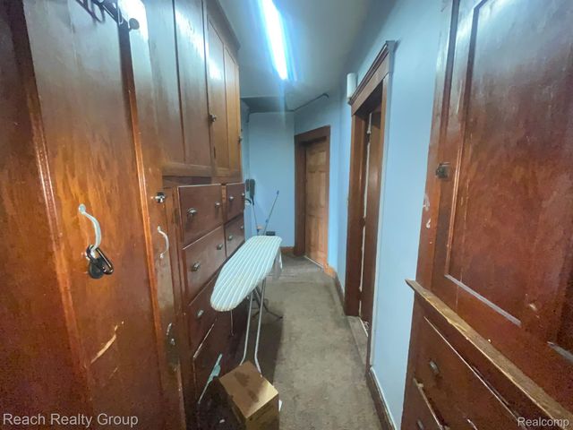 22755 GRAND RIVER Avenue, Detroit, MI 48219