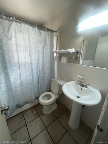 22755 GRAND RIVER Avenue, Detroit, MI 48219