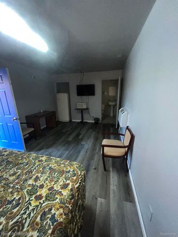 22755 GRAND RIVER Avenue, Detroit, MI 48219