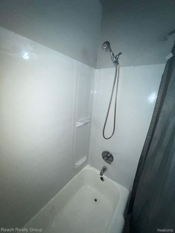 22755 GRAND RIVER Avenue, Detroit, MI 48219