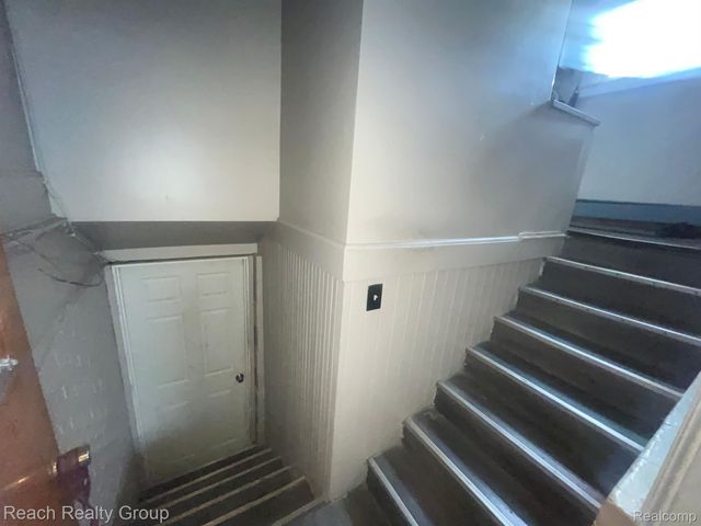 22755 GRAND RIVER Avenue, Detroit, MI 48219