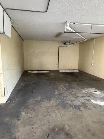 427 Santander Ave 404, Coral Gables, FL 33134