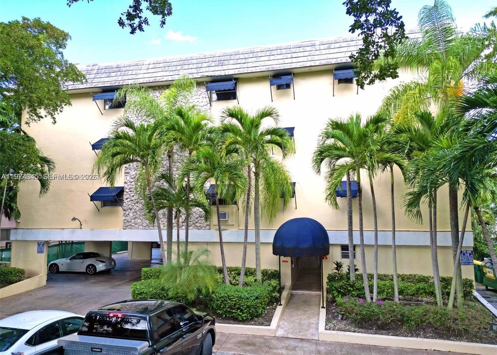 427 Santander Ave 404, Coral Gables, FL 33134