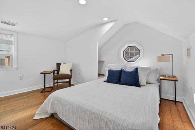 46 Elmwood Pl, Millburn Twp., NJ 07078