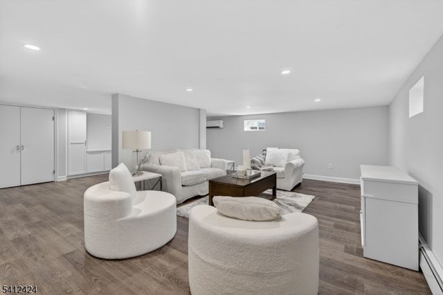 46 Elmwood Pl, Millburn Twp., NJ 07078